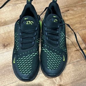Nike 270